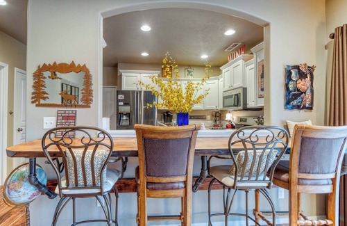 Old Farm District House | Relaxed Comfort in SE Bend – 3BR, 2BA with A/C & Cozy Patio