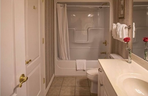 Branson Hotel | Relaxed Villa Near Branson Sites for Fun-Filled Family Time
