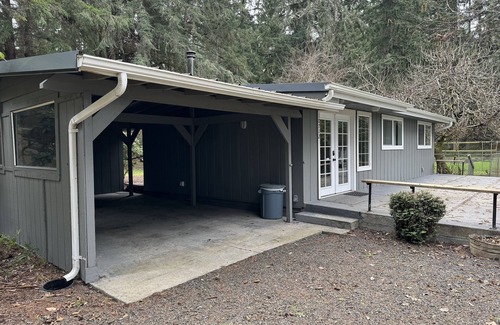 Anderson Island House | Relaxing 2 bedroom cottage across the street from beautiful Lake Josephine