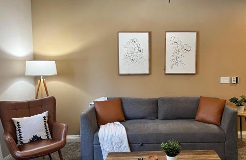 Reno/Tahoe Airport Apartment | Relaxing 2-BR Apt with Pool Hot Tub Gym and Basketball Court Access