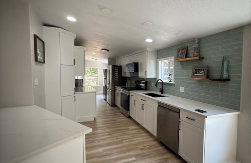 Foley House | Relaxing 3-Acre Retreat minutes to the Gulf Coast