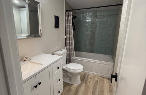 Foley House | Relaxing 3-Acre Retreat minutes to the Gulf Coast