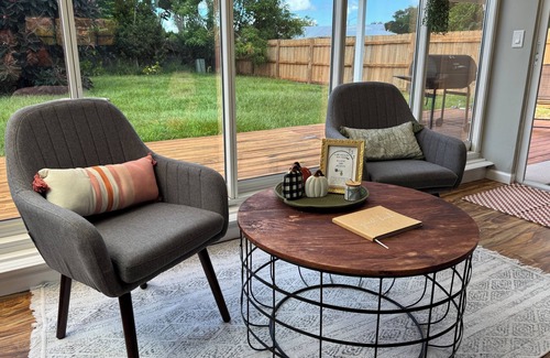 Port Saint Lucie House | Relaxing 3-Bedroom Retreat with Sunroom.