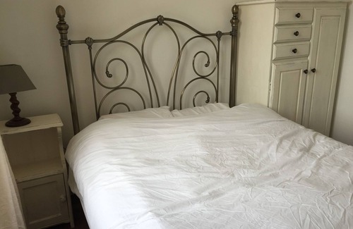 Le Guedeniau Cottage | Relaxing 4-6 Person Gite with Pool in Rural Loire, France