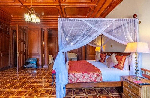 Limuru Hotel | Relaxing and Elegant Getaway in Grand Kenyan Presidential Suite | Free Parking