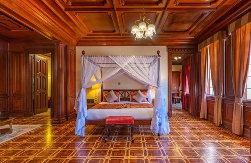 Limuru Hotel | Relaxing and Elegant Getaway in Grand Kenyan Presidential Suite | Free Parking
