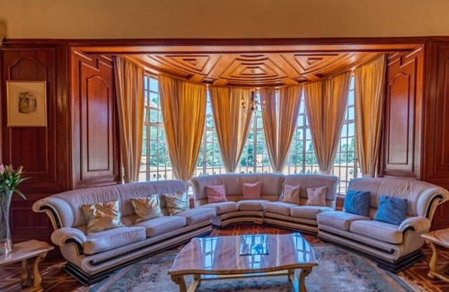 Limuru Hotel | Relaxing and Elegant Getaway in Grand Kenyan Presidential Suite | Free Parking