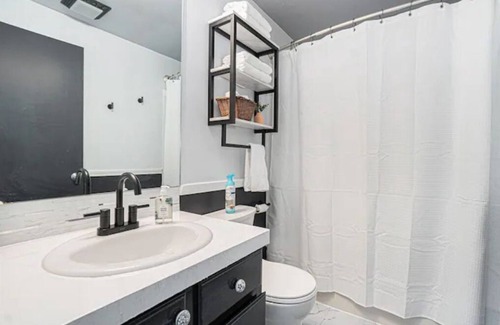 Grand Rapids Apartment | Relaxing and Spacious 2 BD apt - 5 mins from DT GR