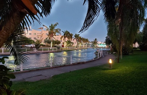 Puente del Mar Apartment | Relaxing apartment with pool in Acapulco Diamante - near the beach