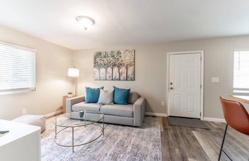 Gahanna Apartment | Relaxing apartment in an ideal location!