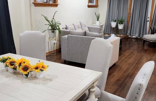 Roseland Apartment | Relaxing Apartment Unit in Roseland Neighborhood