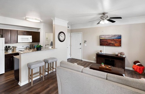 Cottonwood Heights Apartment | Relaxing Apt *Close to SKIING*HotTub, Gym