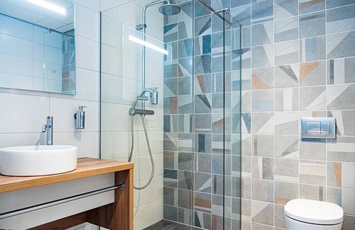 Scheveningen Badplaats Hotel | Relaxing Beach Getaway w/Modern Facilities, Seaside & Scenic Surroundings
