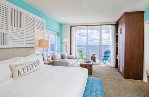 Hollywood Hotel | Relaxing Beachside Escape with Outdoor Pool - Close to Oceanwalk Mall