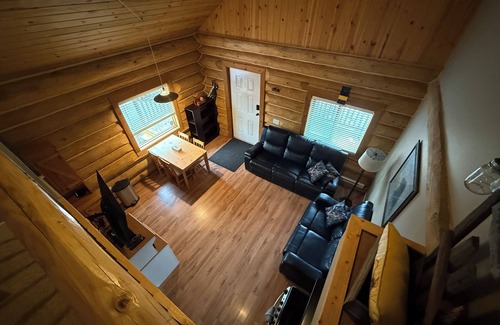 Lac Le Jeune Cabin | Relaxing Cabin by the pond