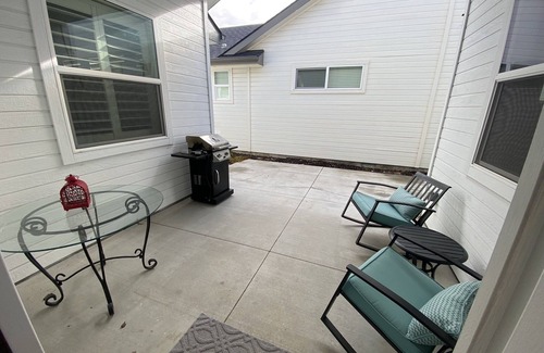 Meridian House | Relaxing Centrally Located Meridian Home