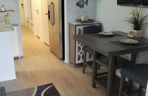 North Beach Condo | Relaxing Condo by the Beach 4 minutes from beach!