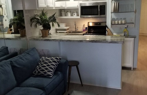 North Beach Condo | Relaxing Condo by the Beach 4 minutes from beach!