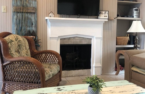 Sailhouse Condo | Relaxing Condo w/ Fast WiFi, Shared Pool, Pool Spa, Tennis, & Boat Dock Rockport