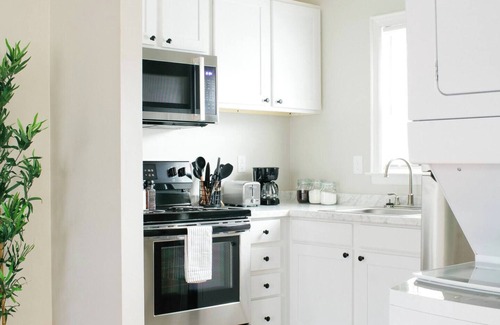 Montgomery Apartment | Relaxing Cottage Hill Studio | Cozy & Quiet