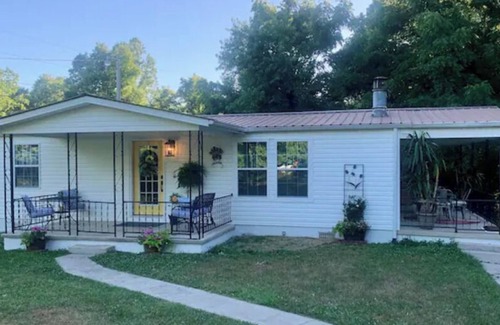 Revelo House | Relaxing Country Getaway, 3BR/2Bath