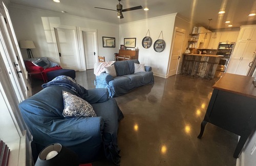 Hendersonville Apartment | Relaxing Creekside Private Guest Suite w/Kitchen