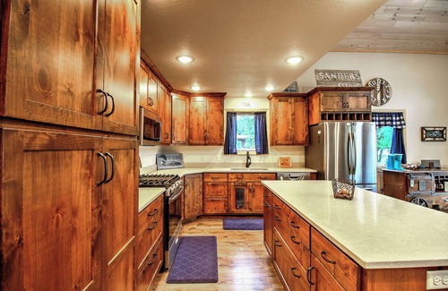 Park Rapids House | Relaxing Custom Built Lakefront Retreat with Private Dock!