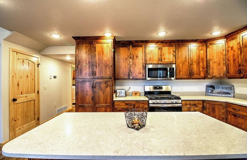 Park Rapids House | Relaxing Custom Built Lakefront Retreat with Private Dock!
