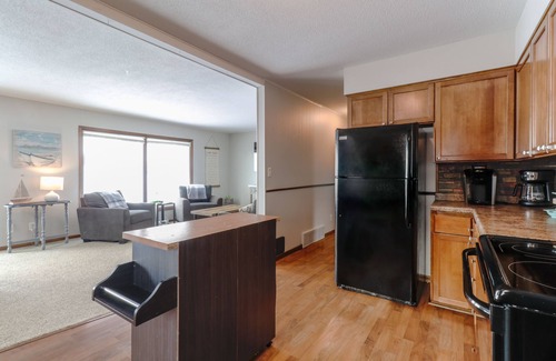 Atwater House | Relaxing Diamond Lake Vacation Home (Spicer Area)