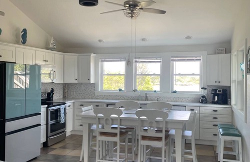 Hatteras House | Relaxing family and dog friendly getaway located in Hatteras