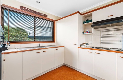 Loch Sport House | Relaxing family home with lake front views. Pets welcome