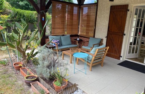 Linxe Villa | Relaxing family house with heated pool, 10 minutes from the beach