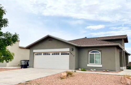 Biggs Field House | Relaxing family stay with all amenities