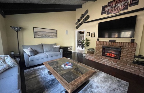 Country Club House | Relaxing Getaway in the Heart of North County San Diego