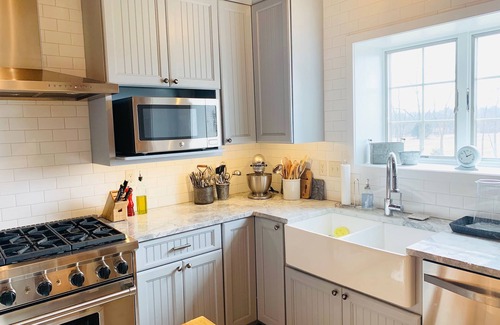 New Oxford House | Relaxing Getaway; Secluded 42 rustic acres yet close to attractions.