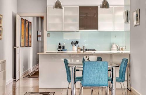 Grange House | Relaxing Getaway Steps from Grange Beach