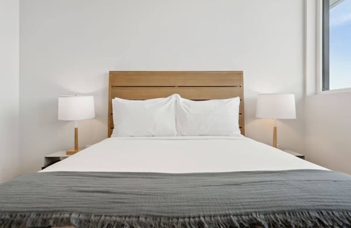 Rio Grande Hotel | Relaxing Getaway in SLC | Kitchen & Hot tub | Close to Local Dining Scene