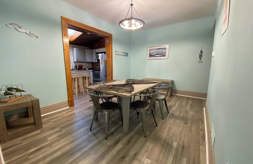 Port Clinton Apartment | Relaxing Hot Tub Oasis + Lake Town Escape