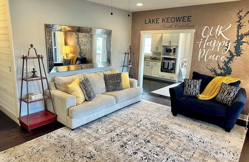 West Union House | Relaxing Lake Front Getaway with Hot Tub & Dock! Near Clemson, Sleeps 14+