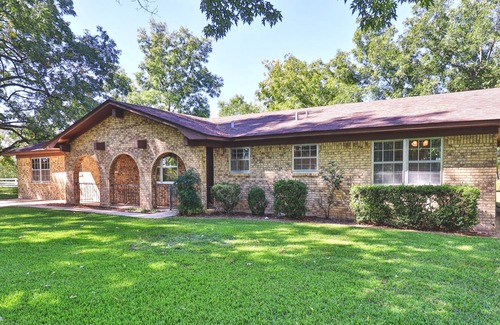 Texarkana House | Relaxing Lake House Retreat