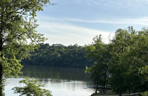 Clanton House | Relaxing LAKE OASIS! Enjoy the lake, outdoor fireplace, sleeps 9 comfortably.