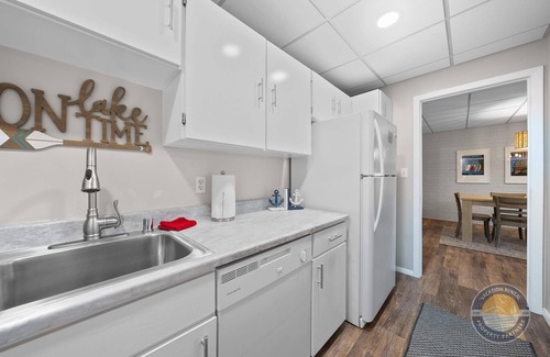 Lake Geneva Condo | Relaxing Lake View Escape – Pool, Tennis & Summer Fun!