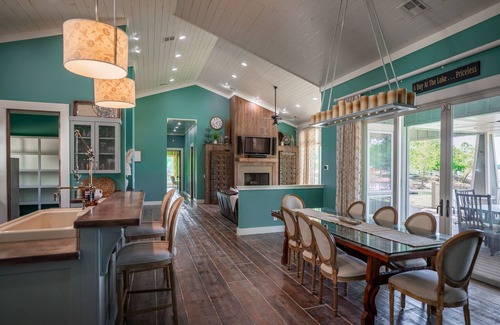 Grove House | Relaxing Lakefront property located on Beautiful Grand Lake of the Cherokees!