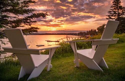 Boothbay Harbor Cabin | Relaxing Lodge Rm | Ocean Peek | No Hidden Fees