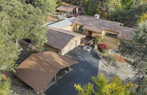 Twain Harte House | Relaxing luxury custom home 3,000 square ft close to hiking, fishing, downtown
