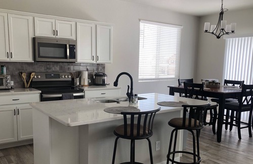 Galeton House | Relaxing Modern Shared Home
