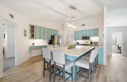 Englewood East House | Relaxing Oasis Near the Beach! Heated Pool!