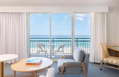 Singer Island Hotel | Relaxing Oceanfront Suite! Pet-friendly Property, Outdoor Swimming Pool!