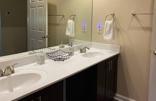 Lindbergh Apartment | Relaxing Patio Beauty