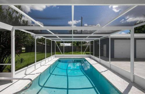 Palmetto House | Relaxing Pool Side - Near Fairgrounds
